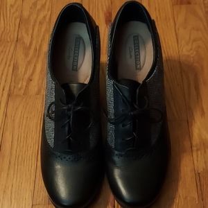 EUC Clark's herringbone spectator heels